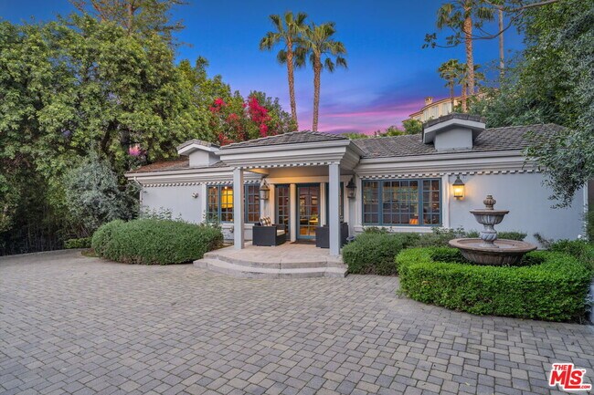 Building Photo - 4923 Amigo Ave