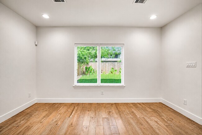 Building Photo - 3605 Billingsley St