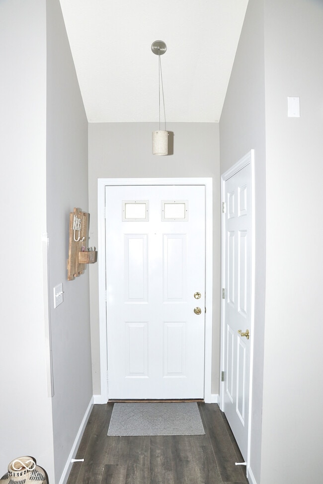Building Photo - 8362 Enclave Blvd