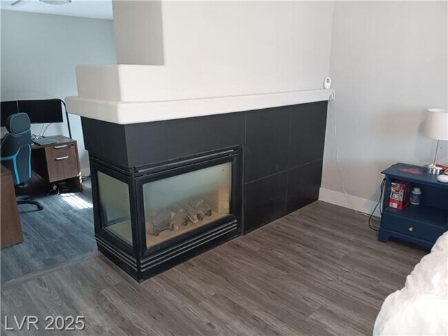 Building Photo - COMING SOON! NORTHWEST GEM! SPACIOUS HOME ...