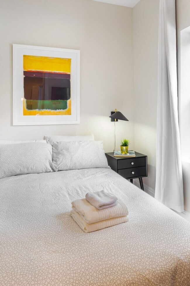 Building Photo - 1113 York Ave