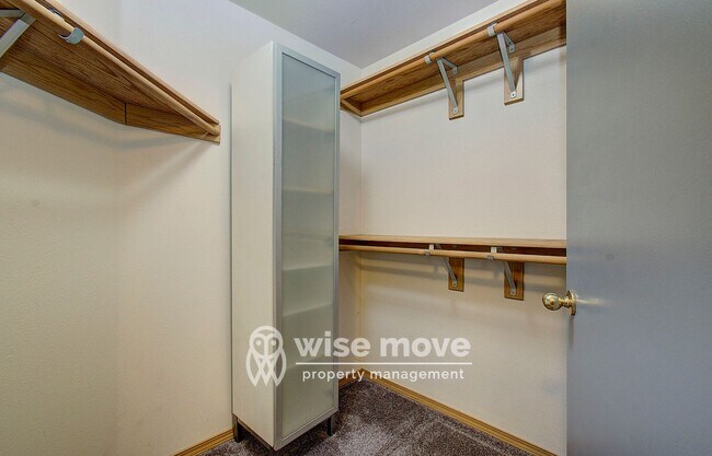 Building Photo - 809 SE 135th Ct