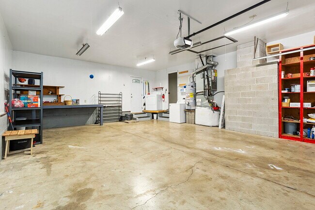 Building Photo - 12318 SE 67th Ct