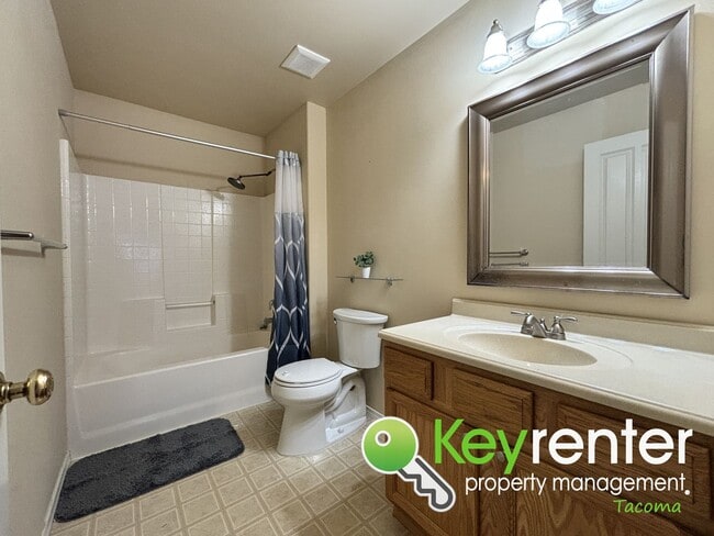 Building Photo - Spacious 4-Bedroom, 2.5 Bath Dupont Rental 5 Minutes from JBLM – Over 2,600 Sq Ft of Comfort