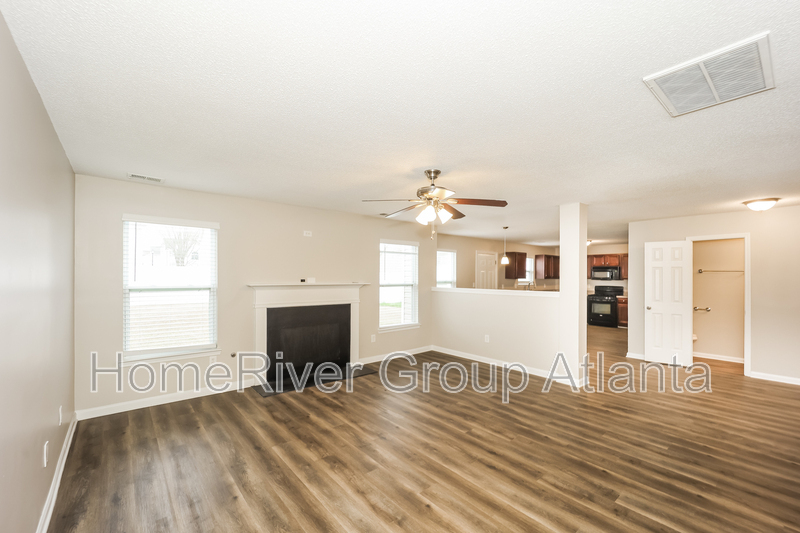 Building Photo - 131 Laughlin Dr