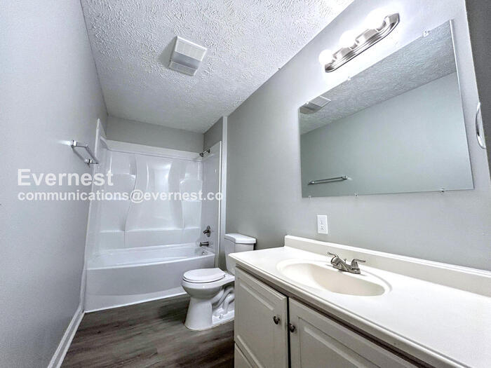 Building Photo - 1444 Rome Dr NW
