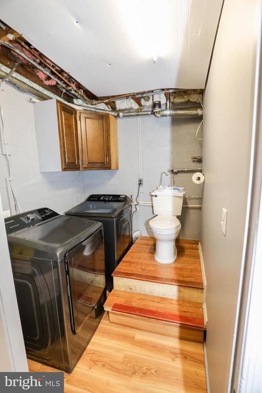 Building Photo - 103 Waelchli Ave