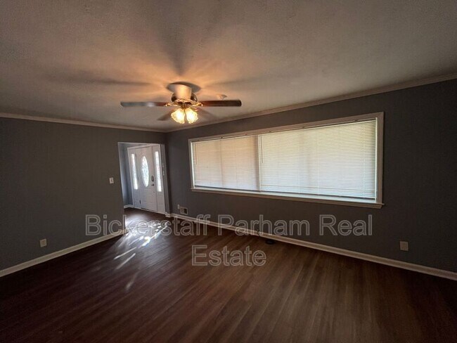 Building Photo - 4027 Canady St