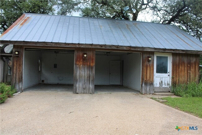 Building Photo - 817 Santa Maria Rd