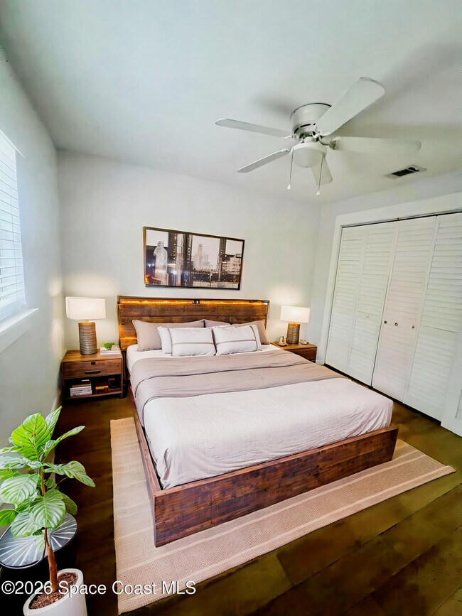 Building Photo - 121 3rd Ave