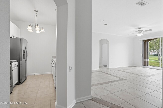 Building Photo - 7990 Baymeadows Rd E