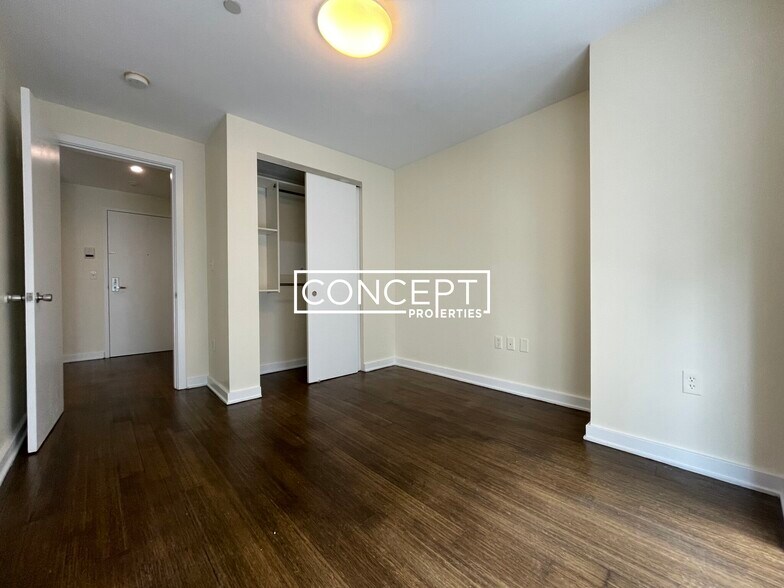 Building Photo - 40 Boylston St