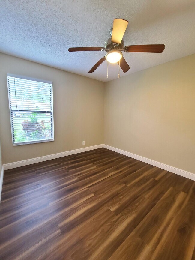 Building Photo - 1640 Windorah Way
