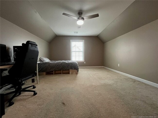 Building Photo - 582 Century Dr