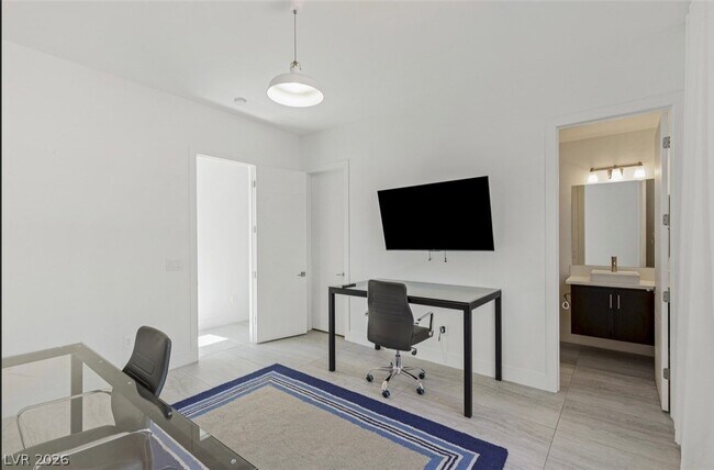 Building Photo - 47 Pristine Glen St