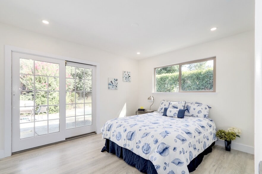 Master Bed - 2706 Ganges Pl