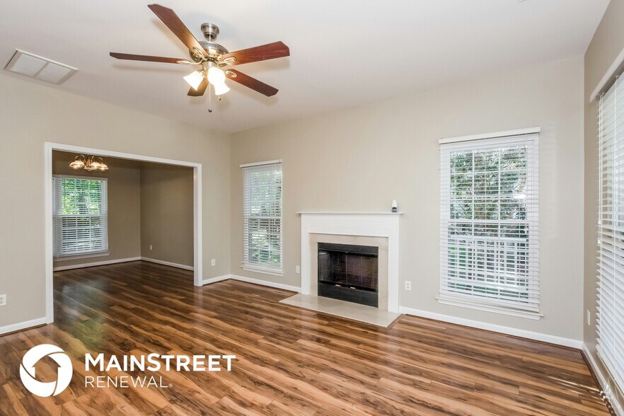 Building Photo - 16001 Kirsten Nicole Rd