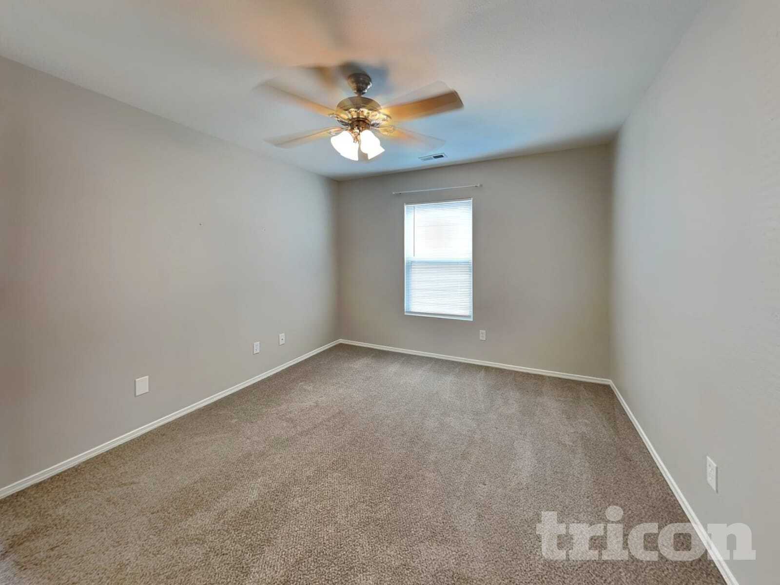 Building Photo - 969 Willow Creek Dr