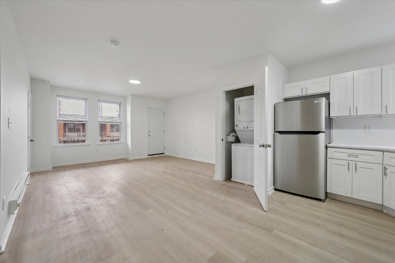 Building Photo - 5431 Walnut St