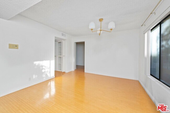 Building Photo - 4141 Via Marisol