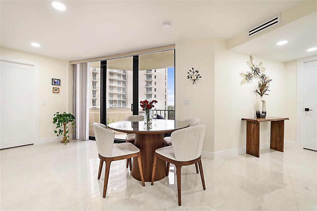 Building Photo - 2800 N Ocean Dr