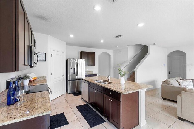 Building Photo - 5125 Fiddlewood Way