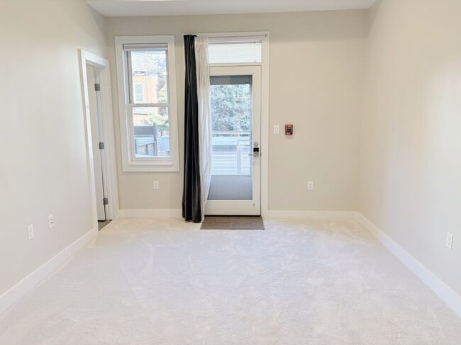 Building Photo - 1123 6th St NW