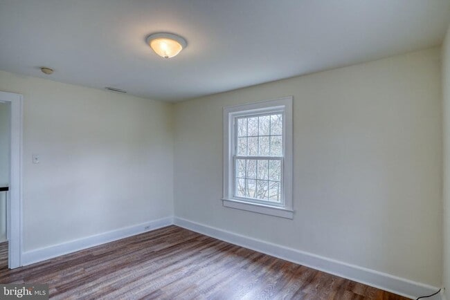 Building Photo - 1031 S Dupont Blvd