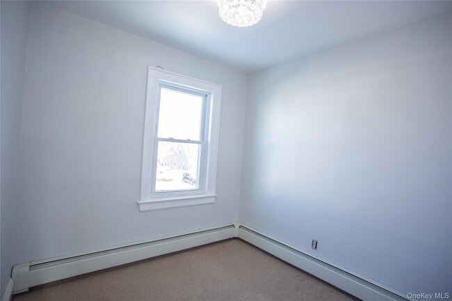 Building Photo - 1261 Waverly St