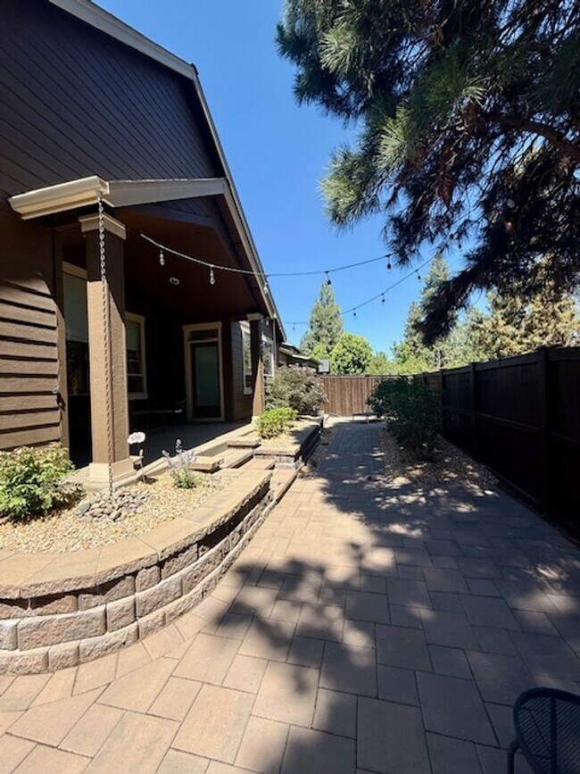 Building Photo - Luxury Single-Level Home with 3-Car Garage...