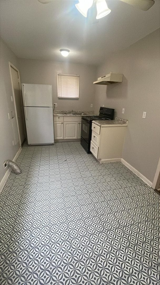 Building Photo - Completely Renovated 2 Bedroom House!