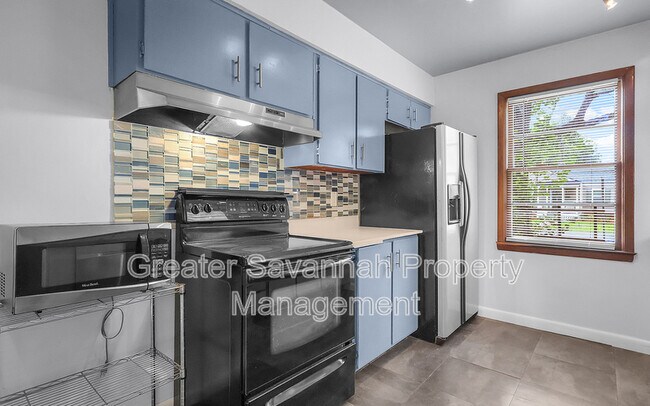 Building Photo - 1401 E 33rd St