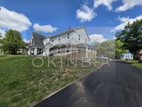 Building Photo - 1738 Radcliffe Rd