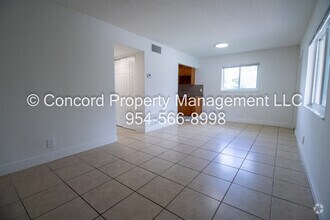 Building Photo - Ask About our Summer Special! Poolside 2 B...