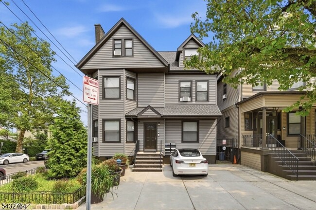 Building Photo - 350 Arlington Ave