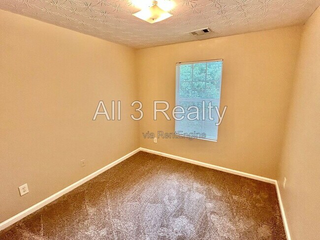 Building Photo - 1559 Eastern Sunrise Ln