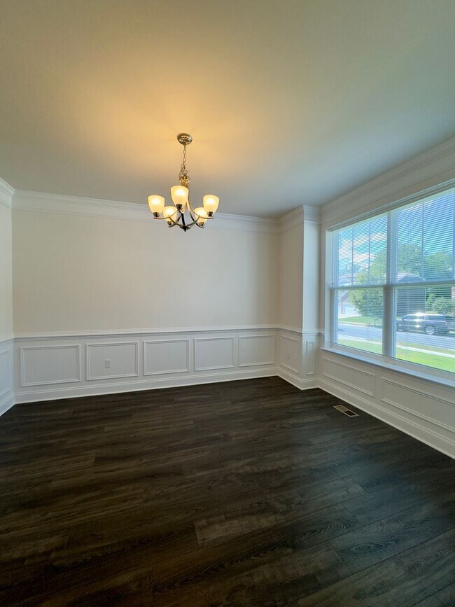Building Photo - Charming 4 Bedroom/2.5 Bathroom Home in Bel Air, MD!
