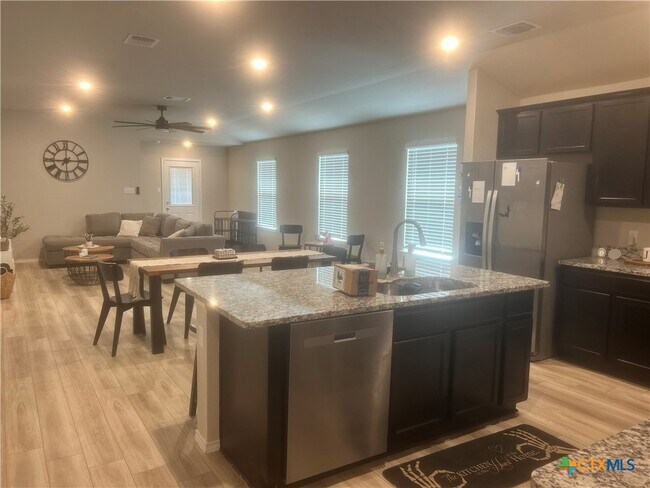 Building Photo - 8704 Cantera Rdg Rd