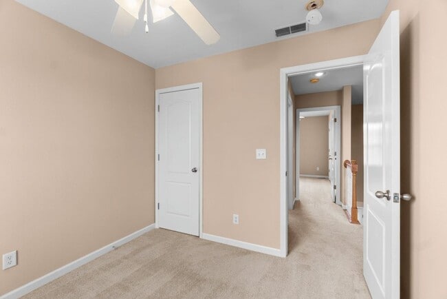Building Photo - 2862 Larkspur Ct