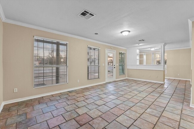 Building Photo - 114 Grand Ave