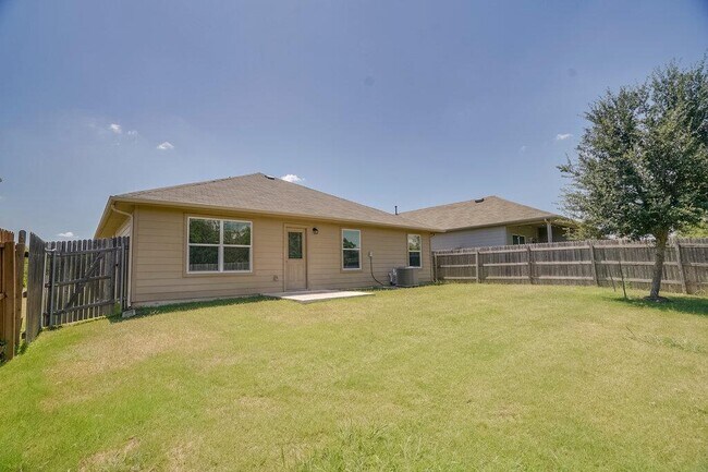 Building Photo - 13804 Cantarra Dr