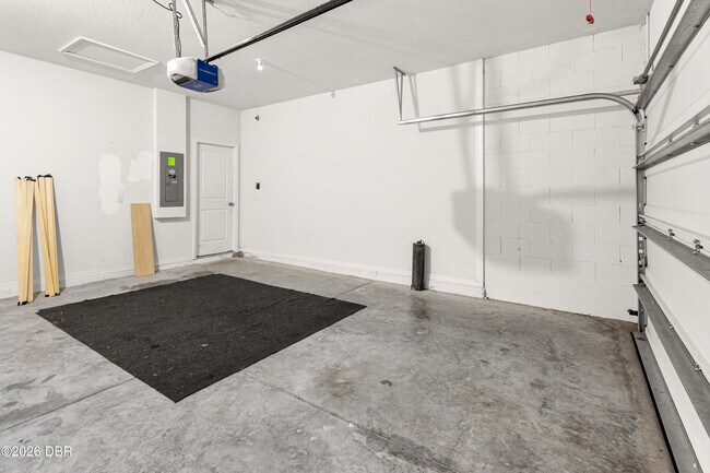 Building Photo - 3017 Blue Shrs Wy