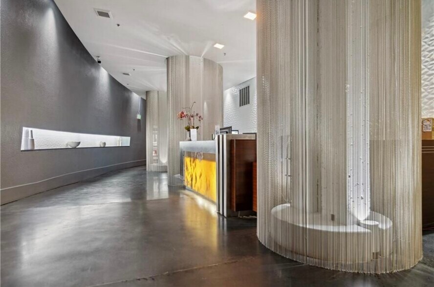 Front Desk - 805 Peachtree St NE
