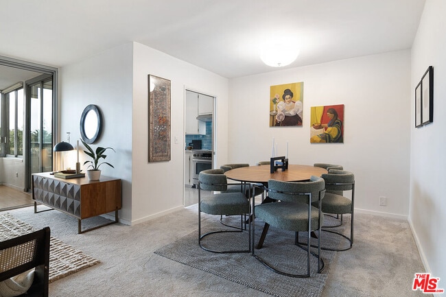 Building Photo - 8701 Delgany Ave