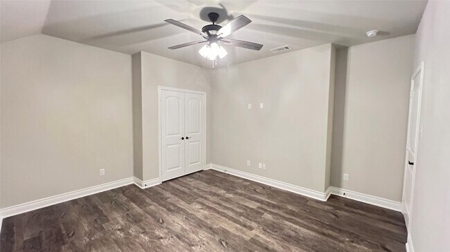 Building Photo - 6110 Coles Ln