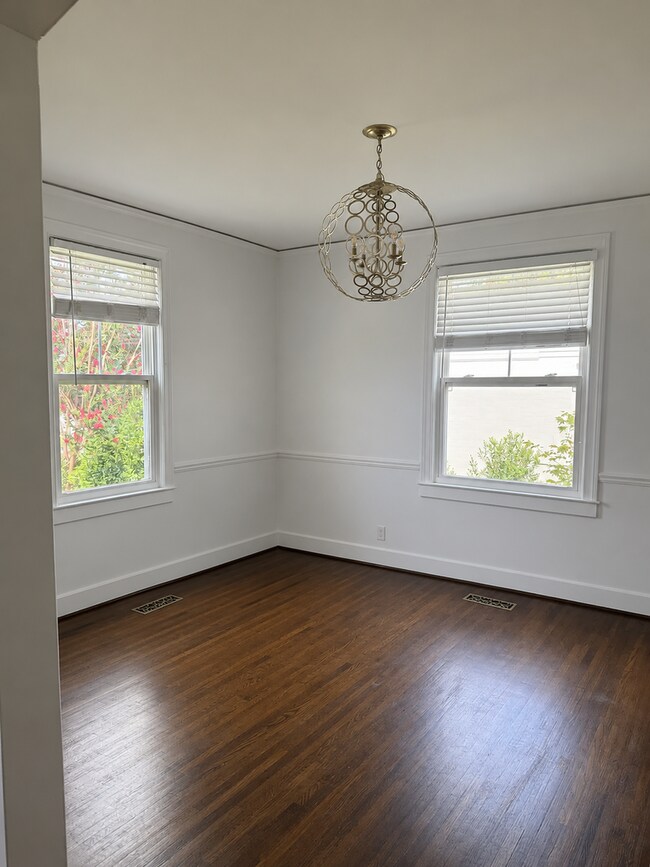 Building Photo - 3104 Bransford Rd