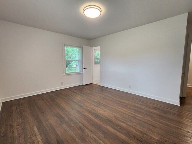 Building Photo - 5108 Cornwall Dr