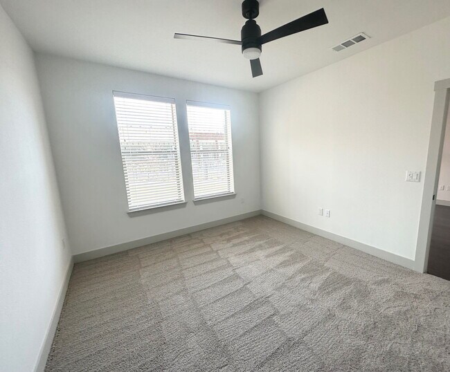 Building Photo - 4177 Gazebo St