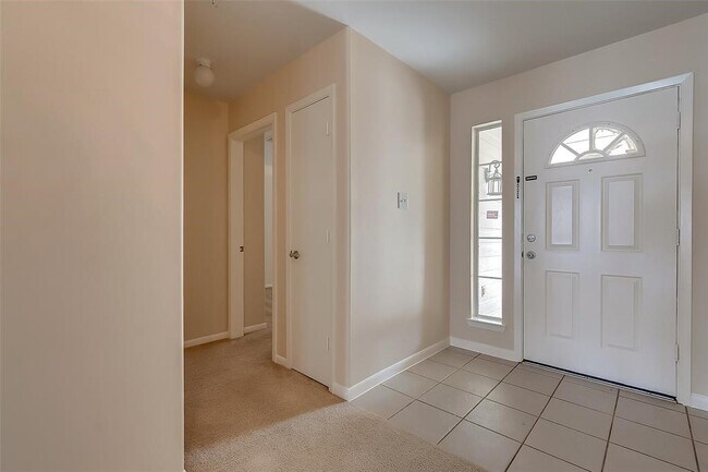 Building Photo - 19726 Cozy Cabbin Dr