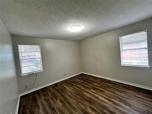 Building Photo - 407 Maple St